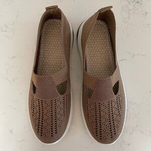 Women's Breathe Solid Color Soft Slip On Knit Orthopedic Sneaker Tan 40
